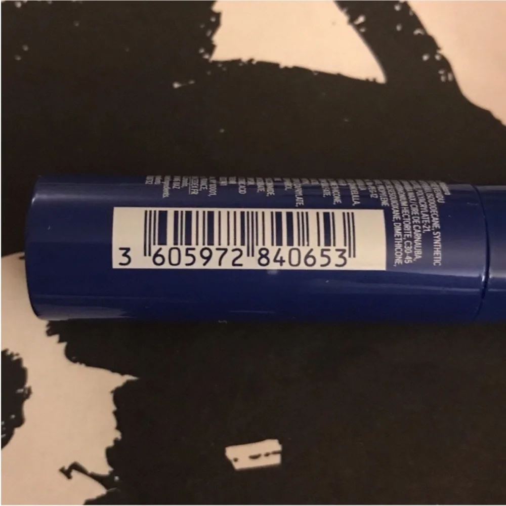 it Cosmetics Mini Superhero Volumizing Mascara Duo in Regular and Waterproof